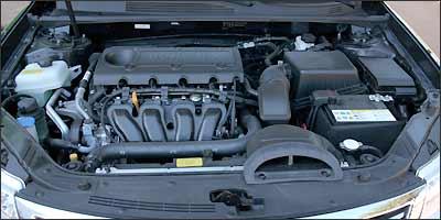 Kia Magentis 2.0 chega a 200 km/h (Marlos Ney Vidal/EM/D. A Press ) Kia Magentis 2.0 chega a 200 km/h (Marlos Ney Vidal/EM/D. A Press )