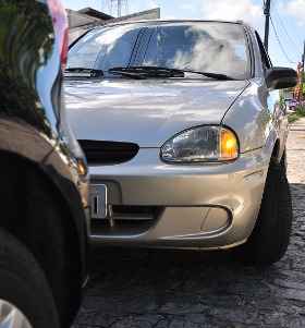 Não sinalizar antes de sair da vaga de estacionamento pode render multa (Alessandro Assunção/ON/D.A Press)