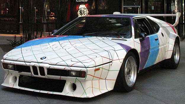 Propriedade do museu Guggenheim, o BMW M1 1979 pintado por Frank Stella deve ser arrematado pelo fabricante (Bonhams/Divulgação) Propriedade do museu Guggenheim, o BMW M1 1979 pintado por Frank Stella deve ser arrematado pelo fabricante (Bonhams/Divulgação)