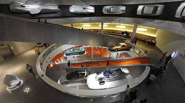 Museu da Mercedes Benz em Stuttgart (AFP PHOTO/ THOMAS KIENZLE )