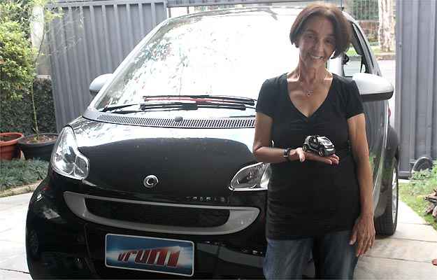 Primeiro, Maria L�cia ganhou um Smart de brinquedo, um ano depois, veio o t�o sonhado fortwo original (Marcello Oliveira/EM/D.A PRESS)
