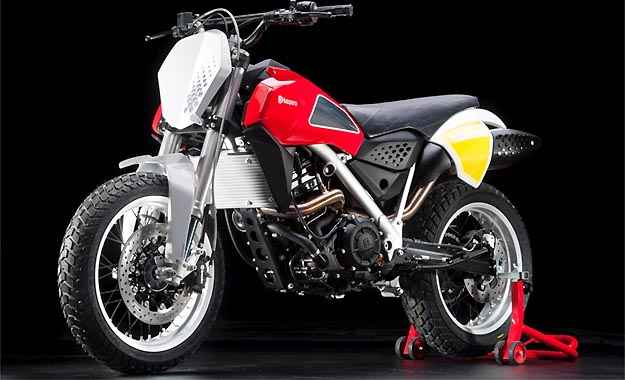 O estilo é inspirado no modelo H400 usado por Steve McQueen (Fotos: HUSQVARNA/Divulgação) O estilo é inspirado no modelo H400 usado por Steve McQueen (Fotos: HUSQVARNA/Divulgação)