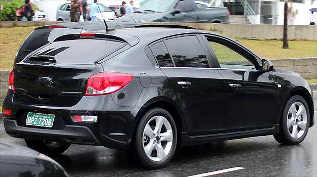 Cruze hatch chega ao mercado nacional em março Cruze hatch chega ao mercado nacional em março