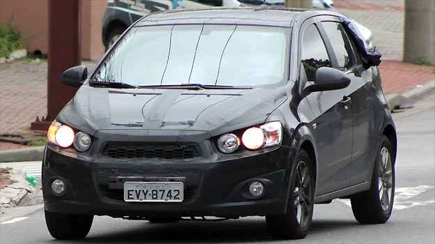 Com motor 1.6 16V, o Sonic virá da Coréia do Sul em abril Com motor 1.6 16V, o Sonic virá da Coréia do Sul em abril