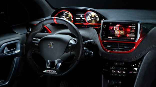 Interior do GTi com muito couro Nappa e ilumina��o LED no painel (Divulga��o)