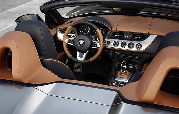 Interior sofisticado com materiais nobres (BMW/Divulgação)