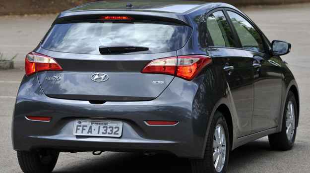 Versão 1.0L Comfort custa R$ 31.995, mas HB20 pode chegar aos R$ 47.995 (Juarez Rodrigues/EM/D.A Press) Versão 1.0L Comfort custa R$ 31.995, mas HB20 pode chegar aos R$ 47.995 (Juarez Rodrigues/EM/D.A Press)