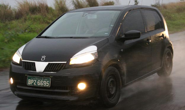 Protótipo clicado é um Sköda Citigo, 