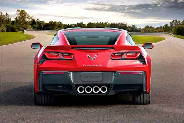 Lanternas inspiradas nas do Camaro e quatro saídas de escape (General Motors/Divulgação) Lanternas inspiradas nas do Camaro e quatro saídas de escape (General Motors/Divulgação)