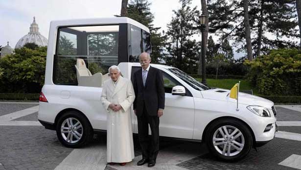Novo papam�vel Mercedes-Benz Classe M foi adquirido ainda na �poca de Bento XVI (Mercedes Benz / Divulgacao - Papamovel)
