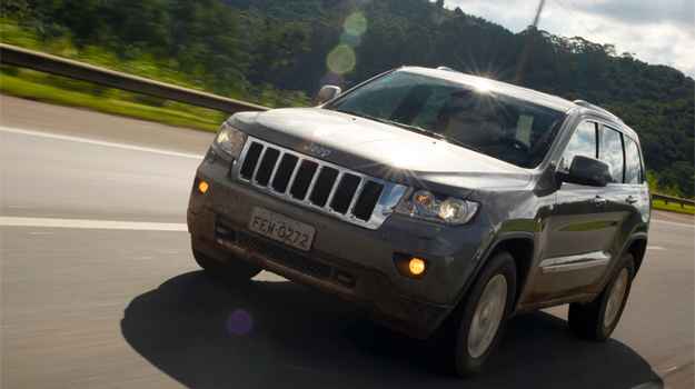 Confirmando o DNA Jeep, Gran Cherokee chega com motor a diesel, mantendo o conforto e ampliando capacidade fora da estrada (Wander Malagrine/Chrysler/Divulg) Confirmando o DNA Jeep, Gran Cherokee chega com motor a diesel, mantendo o conforto e ampliando capacidade fora da estrada (Wander Malagrine/Chrysler/Divulg)