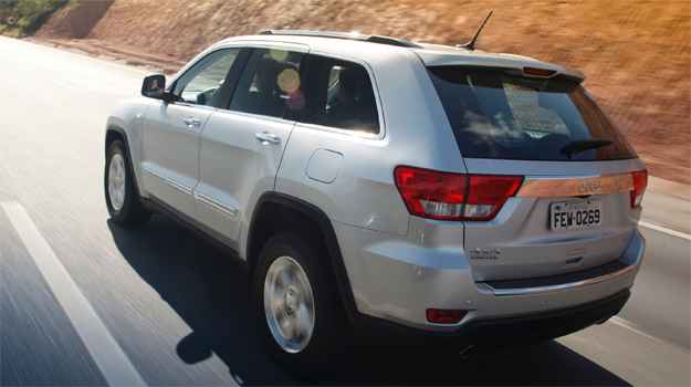 Novidade mesmo s� debaixo do cap�; as linhas do modelo continuam inalteradas (Wander Malagrine/Chrysler/Divulg)