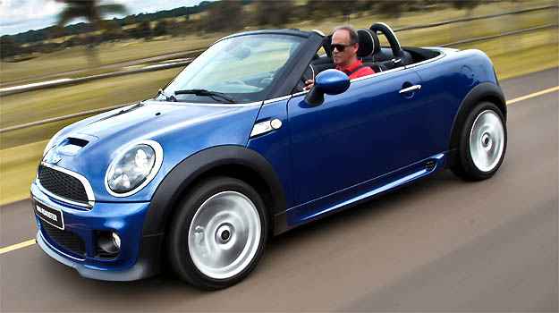 O Mini Cooper Cabrio se destaca por preservar linhas retrô (Mini/Divulgação) O Mini Cooper Cabrio se destaca por preservar linhas retrô (Mini/Divulgação)