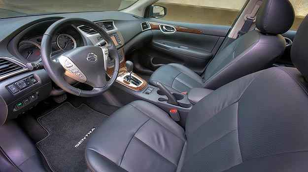 O acabamento interno é de boa qualidade, criando atmosfera requintada (Nissan/Divulgação) O acabamento interno é de boa qualidade, criando atmosfera requintada (Nissan/Divulgação)