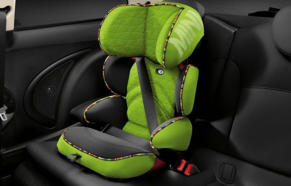 Outra novidade da montadora é a caderinha infantil Junior Seat Mini (Mini/divulgação) Outra novidade da montadora é a caderinha infantil Junior Seat Mini (Mini/divulgação)