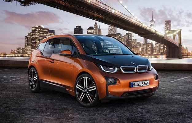 Modelo tem motor elétrico de 125 kW de potência (170 cv) e 25,5 kgfm de torque (BMW/divulgação) Modelo tem motor elétrico de 125 kW de potência (170 cv) e 25,5 kgfm de torque (BMW/divulgação)