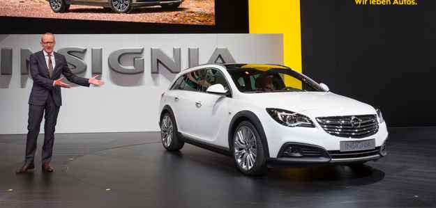 Opel Insignia também é destaque da montadora em Frankfurt (Opel/divulgação) Opel Insignia também é destaque da montadora em Frankfurt (Opel/divulgação)
