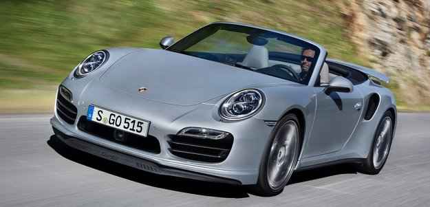 O 911 Turbo tem motor 3.8 de seis cilindros que gera 520 cv de potência (Porsche/divulgação) O 911 Turbo tem motor 3.8 de seis cilindros que gera 520 cv de potência (Porsche/divulgação)