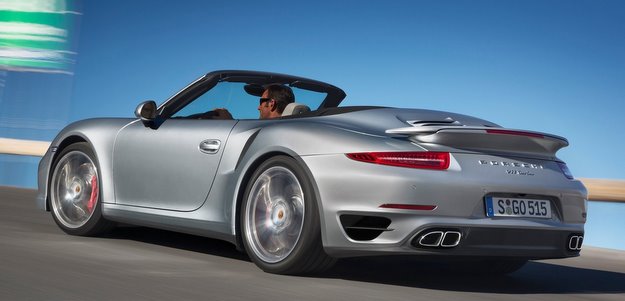 Os modelos atingem uma velocidade máxima de 318 km/h (Porsche/divulgação) Os modelos atingem uma velocidade máxima de 318 km/h (Porsche/divulgação)