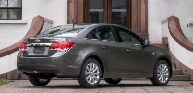 Cruze é equipado com motor 1.8 Ecotec de 144 cv (a etanol) e 140 cv (a gasolina) (Chevrolet/divulgação) Cruze é equipado com motor 1.8 Ecotec de 144 cv (a etanol) e 140 cv (a gasolina) (Chevrolet/divulgação)
