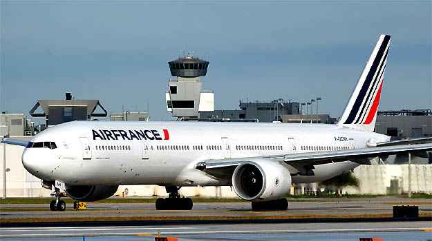 Mudança serão executadas nos Boeings 777 que fazem voos de longa distância (Airliners.net/Reprodução) Mudança serão executadas nos Boeings 777 que fazem voos de longa distância (Airliners.net/Reprodução)