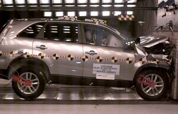 Sorento 2014 também recebeu a nomeação de automóvel Top Safety (Kia/divulgação) Sorento 2014 também recebeu a nomeação de automóvel Top Safety (Kia/divulgação)