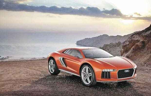 Frente tem tradicional grade exagerada com moldura de alumínio (Audi/Divulgação) Frente tem tradicional grade exagerada com moldura de alumínio (Audi/Divulgação)