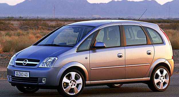 Primeira geração do Meriva foi comercializada no Brasil até 2012... (Opel/Divulgação) Primeira geração do Meriva foi comercializada no Brasil até 2012... (Opel/Divulgação)