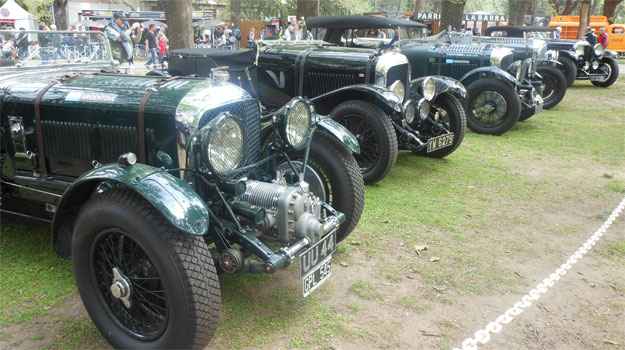 Para visitante exigente, uma coleção de raríssimos Bentley (Boris Feldman/ E.M / D.A Press ) Para visitante exigente, uma coleção de raríssimos Bentley (Boris Feldman/ E.M / D.A Press )
