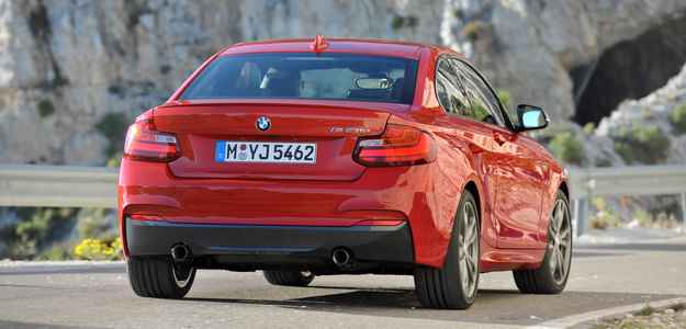 A versão M235i com motor seis cilindros é capaz de gerar 326 cv de potência (BMW/Divulgação) A versão M235i com motor seis cilindros é capaz de gerar 326 cv de potência (BMW/Divulgação)