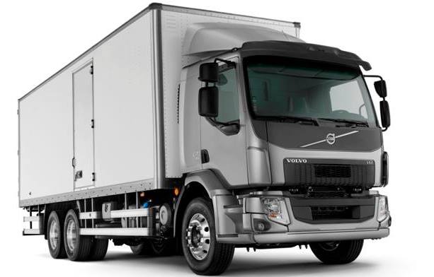 Volvo mostrou o primeiro caminhão movido a Gás Natural Liquefeito e a diesel, o FM 460 (Volvo/divulgação)