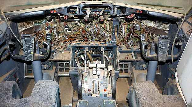 Faltam vários equipamentos na cabine de comando (Skyliner-aviation.de/Divulgação)
