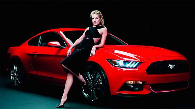 Combinação clássica: uma bela mulher e um supercarro (John Rankin Waddell/Ford/Divulgação) Combinação clássica: uma bela mulher e um supercarro (John Rankin Waddell/Ford/Divulgação)