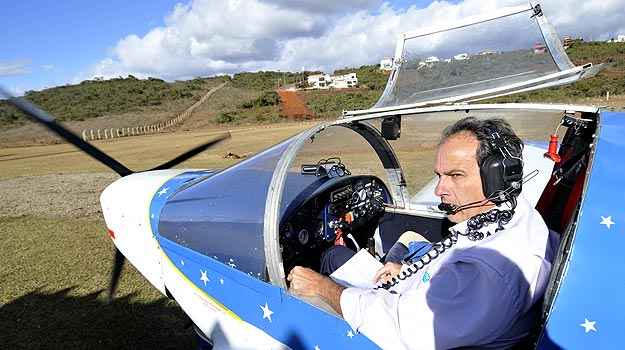O engenheiro pretende voar para Buenos Aires no próximo ano, fazendo escalas no Sul (Juarez Rodrigues/EM/D.A PRESS) O engenheiro pretende voar para Buenos Aires no próximo ano, fazendo escalas no Sul (Juarez Rodrigues/EM/D.A PRESS)