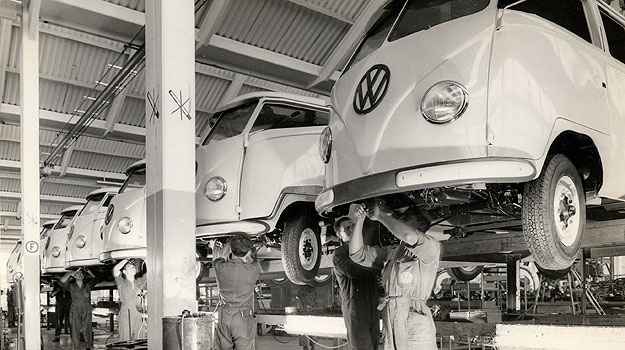 Em produção desde 1957, Kombi poderá ganhar sobrevida se MP for publicada (Volkswagen/Divugação) Em produção desde 1957, Kombi poderá ganhar sobrevida se MP for publicada (Volkswagen/Divugação)