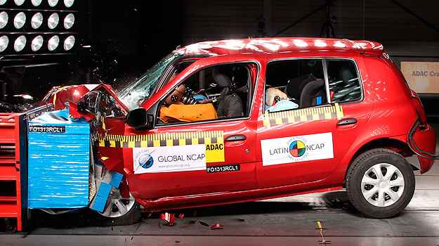 Renault Clio sem airbags: nota zero em crash test do LatinNcap (LatinNCAP/divulgação) Renault Clio sem airbags: nota zero em crash test do LatinNcap (LatinNCAP/divulgação)