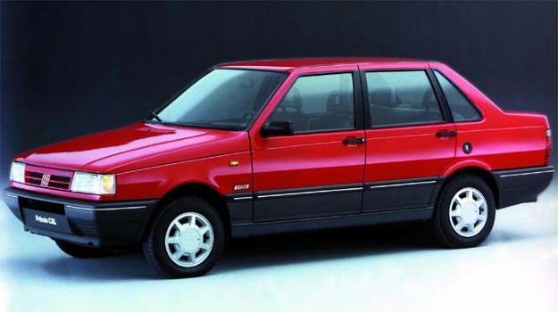 Prêmio era um sedã compacto baseado no Uno (Fiat/Divulgação) Prêmio era um sedã compacto baseado no Uno (Fiat/Divulgação)