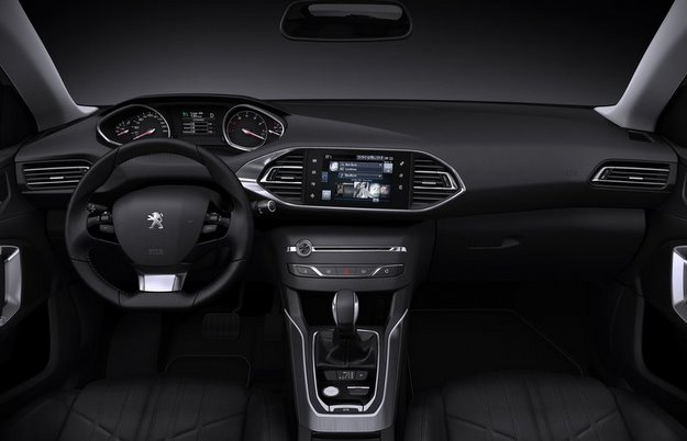 Na parte interior se destaca o sistema multimídia integrado ao painel (Peugeot/divulgação) Na parte interior se destaca o sistema multimídia integrado ao painel (Peugeot/divulgação)