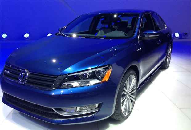 PASSAT BLUEMOTION CONCEPT
O Passat agora está focado 100% na eficiência nesta versão Bluemotion Concept (Marcus Celestino/EM/D.A. Press ) PASSAT BLUEMOTION CONCEPT
O Passat agora está focado 100% na eficiência nesta versão Bluemotion Concept (Marcus Celestino/EM/D.A. Press )