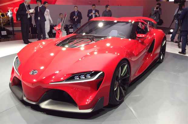 TOYOTA FT-1
Extremamente agressivo, com tração traseira e motor de combustão interna, o FT-1 bem poderia ir já para a produção. Para aliviar a tensão, ansiosos podem desfrutar do carrão no jogo Gran Turismo 6 (Marcus Celestino/EM/D.A. Press ) TOYOTA FT-1
Extremamente agressivo, com tração traseira e motor de combustão interna, o FT-1 bem poderia ir já para a produção. Para aliviar a tensão, ansiosos podem desfrutar do carrão no jogo Gran Turismo 6 (Marcus Celestino/EM/D.A. Press )