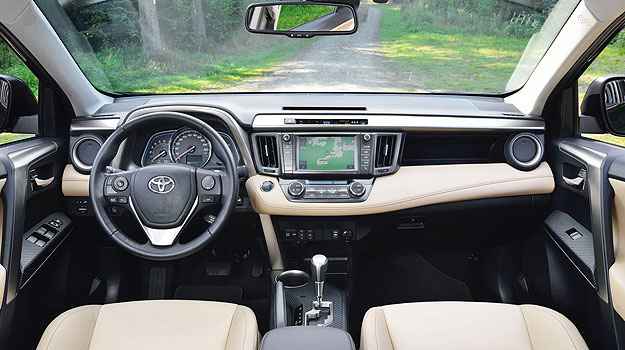 Nova central multimídia com acesso à internet (Toyota/Divulgação) Nova central multimídia com acesso à internet (Toyota/Divulgação)