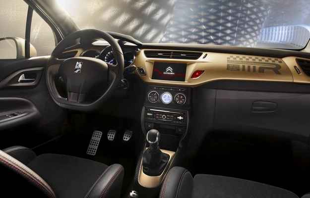 O visual é puro glamour, já que o dourado predomina entre os detalhes externos e internos (Citroën/divulgação) O visual é puro glamour, já que o dourado predomina entre os detalhes externos e internos (Citroën/divulgação)