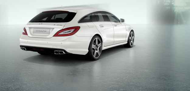 O compartimento de bagagem possui assoalho em madeira, com acabamento semelhante ao de iates de luxo (Mercedes-Benz/divulgacao) O compartimento de bagagem possui assoalho em madeira, com acabamento semelhante ao de iates de luxo (Mercedes-Benz/divulgacao)