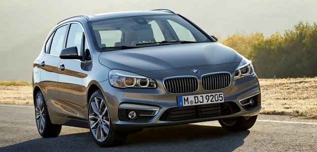 Modelo mede com 4,34 metros de comprimento (BMW/divulgação) Modelo mede com 4,34 metros de comprimento (BMW/divulgação)