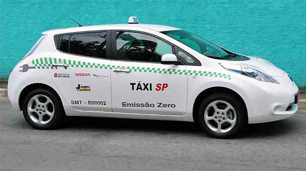Nissan já testa 25 Leaf elétricos nas frotas de táxis de São Paulo e do Rio de Janeiro, além de uma viatura da Polícia Militar do RJ Nissan já testa 25 Leaf elétricos nas frotas de táxis de São Paulo e do Rio de Janeiro, além de uma viatura da Polícia Militar do RJ