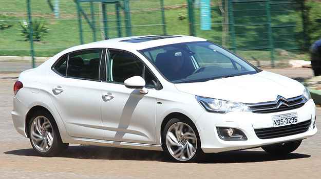 Estão envolvidos os Citroën C4 Lounge Tendance e Exclusive produzidos entre abril e dezembro de 2013 (Marlos Ney Vidal/EM/D.A Press) Estão envolvidos os Citroën C4 Lounge Tendance e Exclusive produzidos entre abril e dezembro de 2013 (Marlos Ney Vidal/EM/D.A Press)