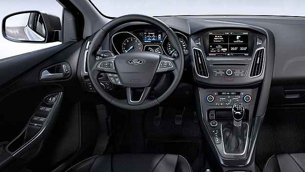 Volante de três raios e nova central multimídia SYNC 2 (Ford/Divulgação) Volante de três raios e nova central multimídia SYNC 2 (Ford/Divulgação)