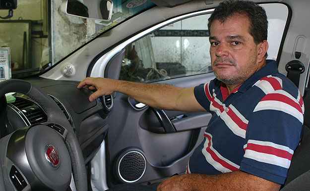 Efraim de Almeida fica inseguro com barulho no airbag frontal (Paulo Henrique Vivas/EM/D.A Press)