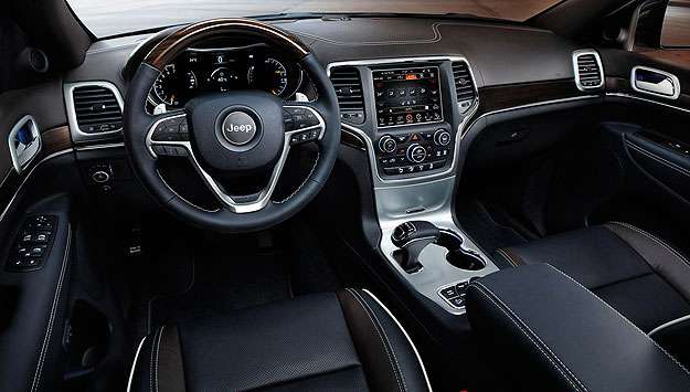 Versão Limited possui tela multimídia de 8 polegadas (Jeep/Divulgação) Versão Limited possui tela multimídia de 8 polegadas (Jeep/Divulgação)