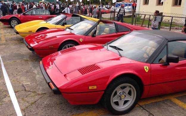 Ferrari V8 antiga lidera a importação da marca para o Brasil (Boris Feldman/EM/D. A Press ) Ferrari V8 antiga lidera a importação da marca para o Brasil (Boris Feldman/EM/D. A Press )